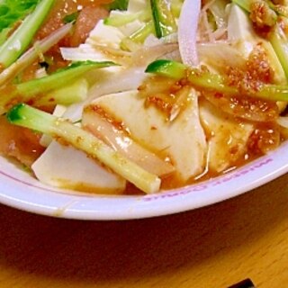 豆腐や冷麺にあう、ピリ辛ゴマ風味のドレッシング